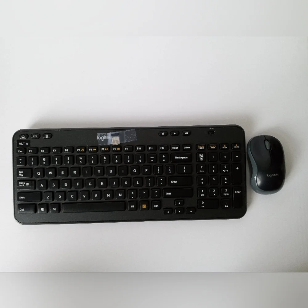 COPY - Logitech compact and slim wireless keyboard and mouse